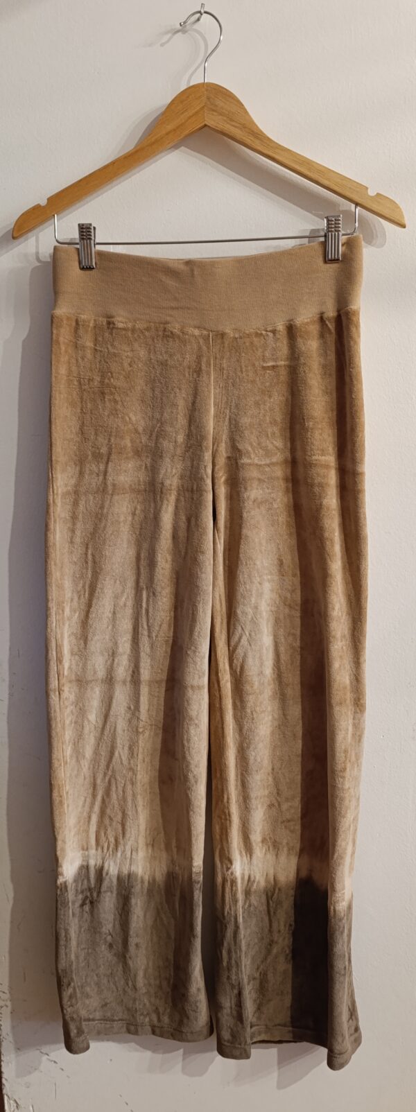 Pantalón plush tinte quebracho